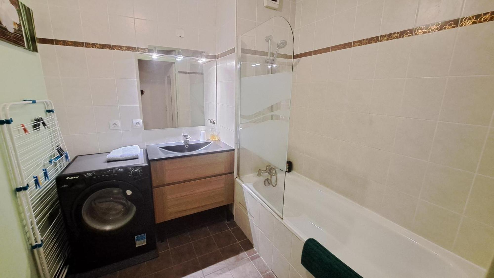 Appartement Cosy 3 Pieces Avec Garage Privatif Saint-Priest  Zewnętrze zdjęcie