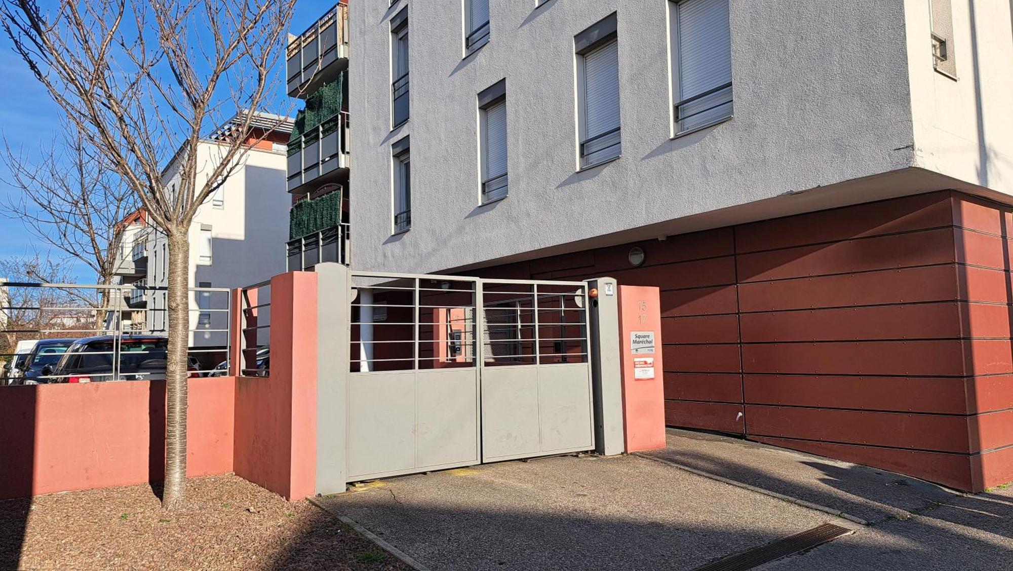 Appartement Cosy 3 Pieces Avec Garage Privatif Saint-Priest  Zewnętrze zdjęcie